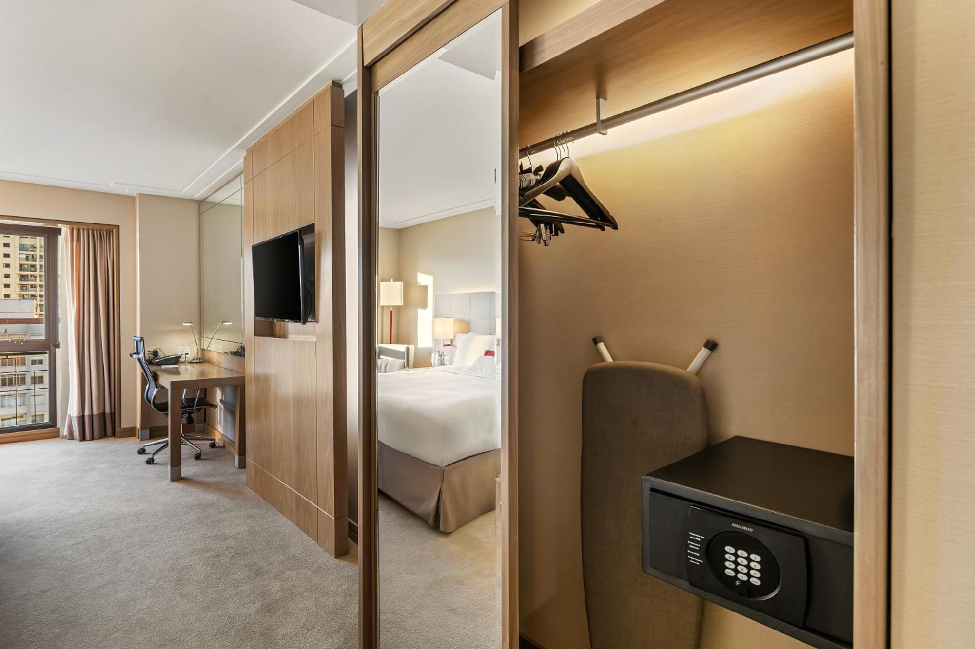 酒店 Intercontinental By Ihg 5*